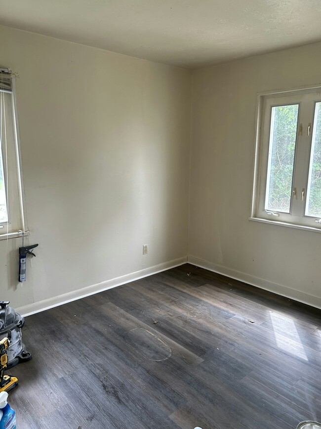 Building Photo - 3677 Runyon Ave