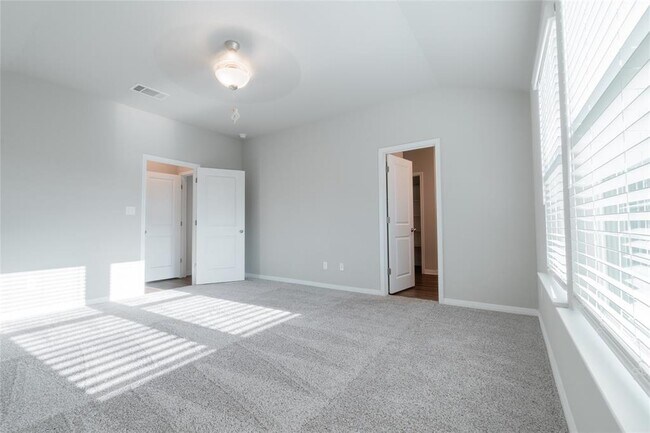 Building Photo - 1642 Settlers Glen Dr