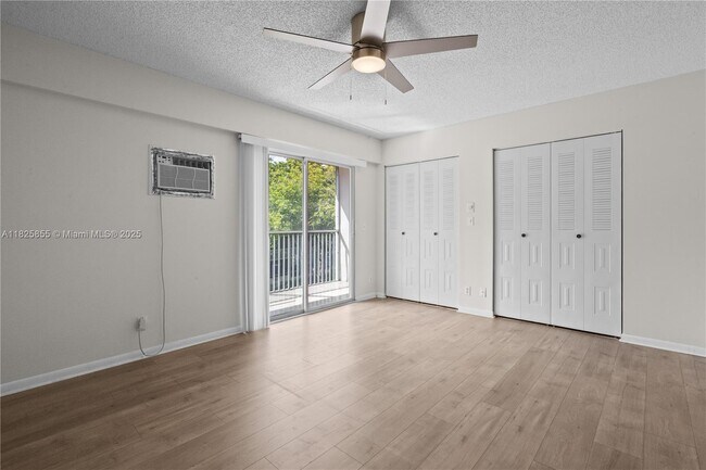 Building Photo - 100 SW 132nd Way