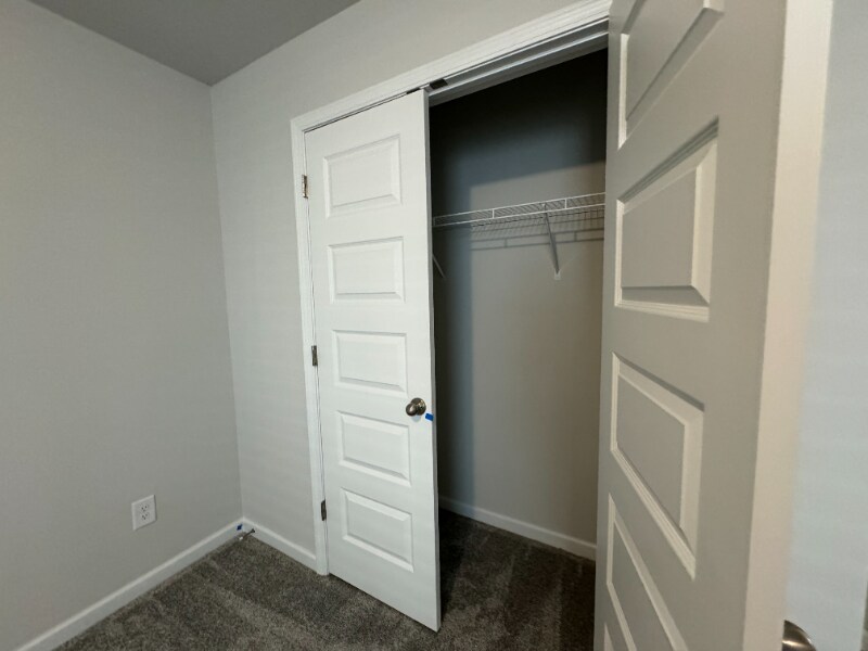 Building Photo - 3300 Westgate Park Dr