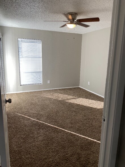 Building Photo - 3203 W Walnut Hill Ln