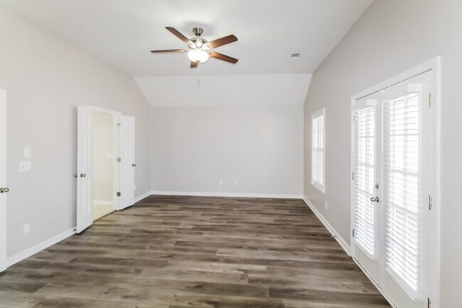 Building Photo - 8565 Griffin Park Dr