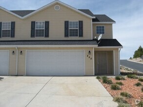Building Photo - Spacious 2-Story Cedar City Duplex