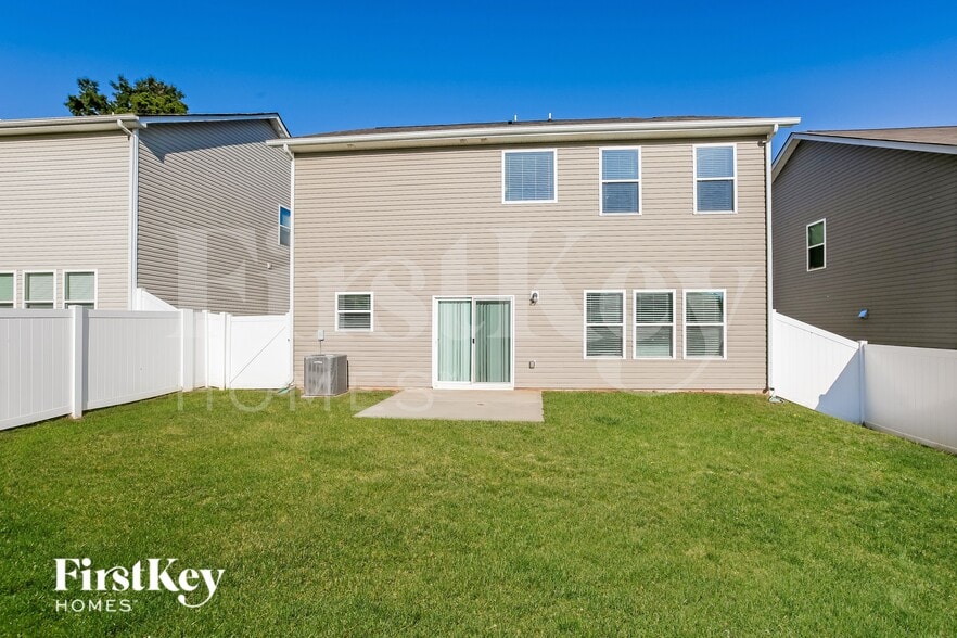 Building Photo - 9225 Evans Creek Ct