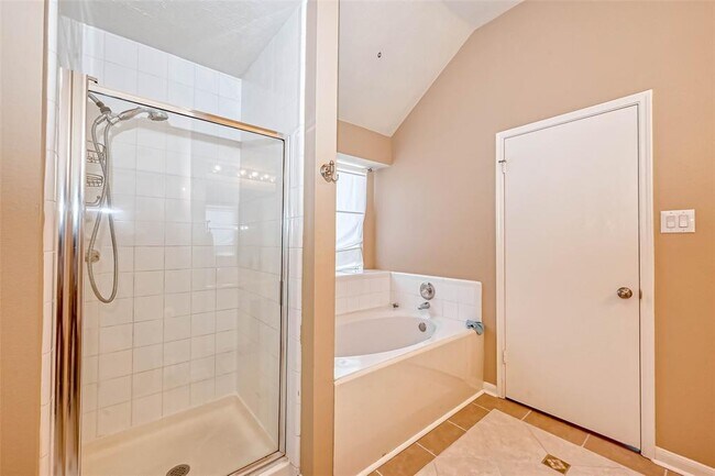 Building Photo - 14410 Cypress Meadow Dr