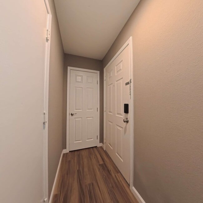 Building Photo - Stylish 2 bedroom 2 bathroom 1 Attached Car Garage at Tripoly South