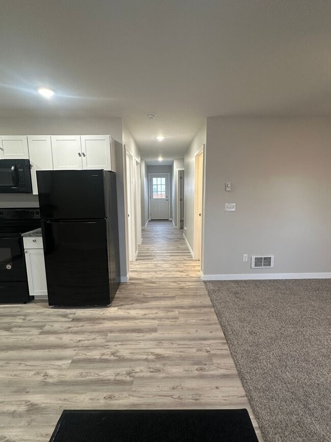 Building Photo - Brand New & Charming 2 Bedroom, 2 Bathroom Unit in St. Anthony! ($200 OFF OF FIRST MONTHS RENT!)
