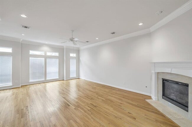 Building Photo - 126 Detering St