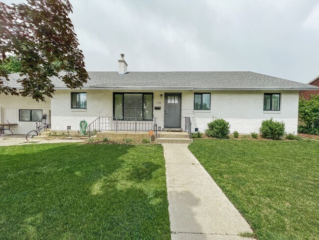 Building Photo - 115 E 100 N