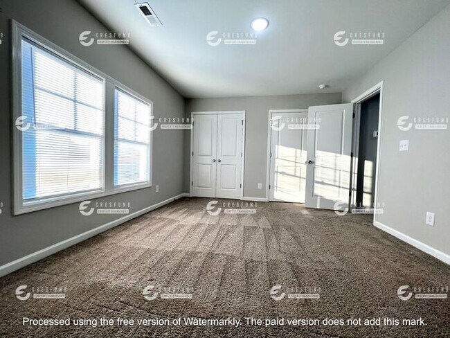 Building Photo - 2 bedroom, 2.5 Bath - Ready For Move In To...