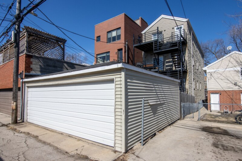 Building Photo - 2635 W Cortez St