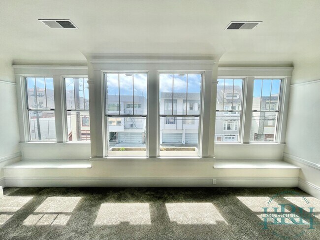 Building Photo - 330 23rd Ave