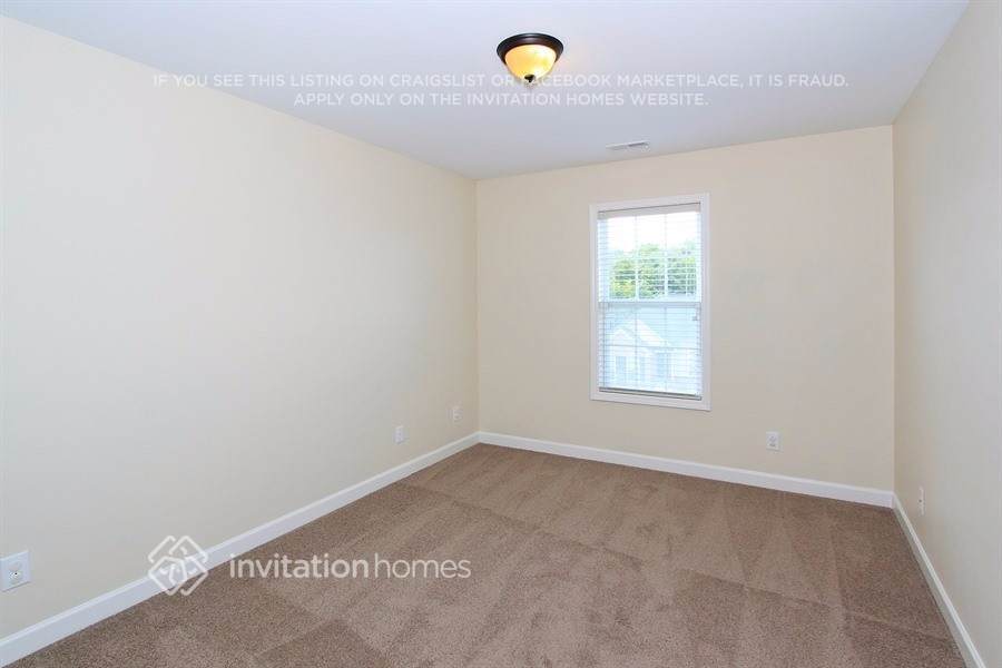 Building Photo - 5013 Clover Hill Rd