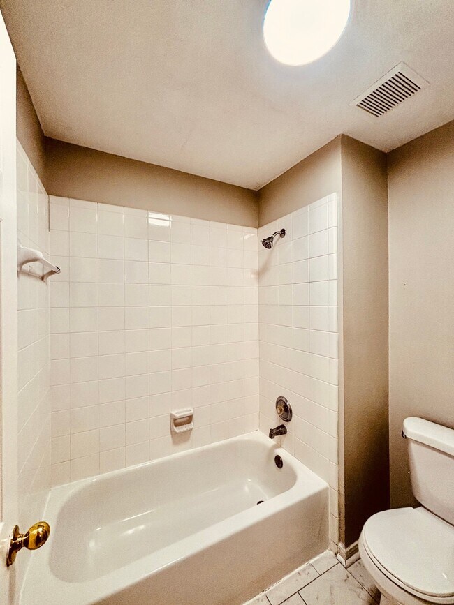 Building Photo - 3759 Heritage Colony Dr