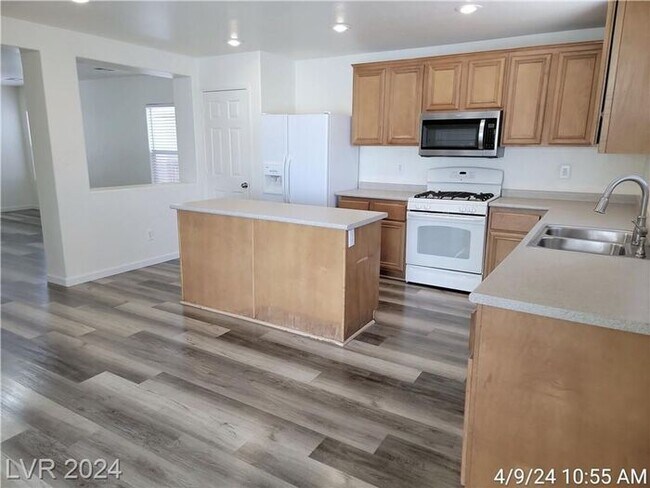 Building Photo - COMING SOON - Ready no later than the end of February!