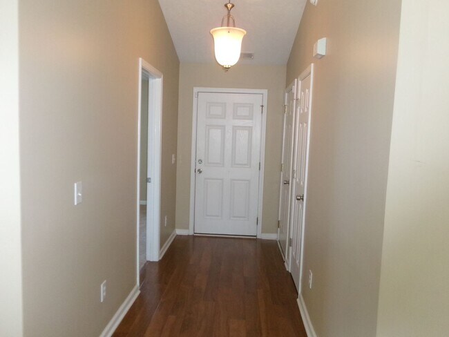 Building Photo - 4659 E Walkerton Rd