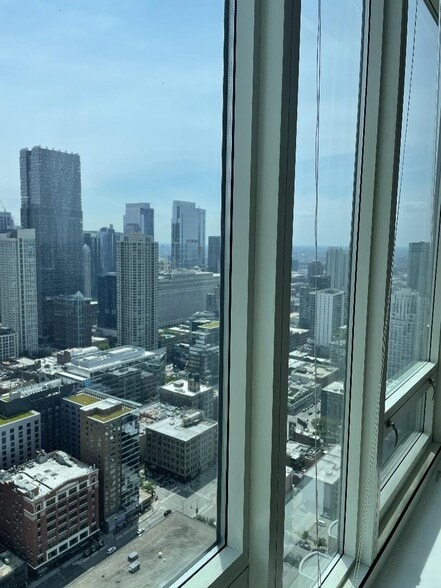 Building Photo - 33 W Ontario St