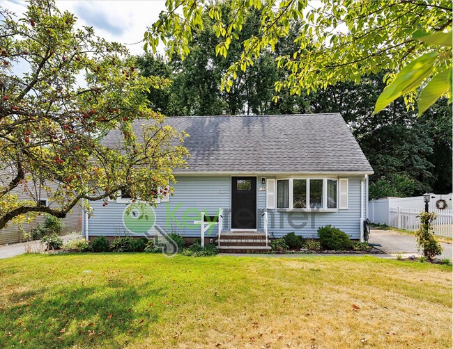 Primary Photo - Charming Clifton Cape on a Tree-Lined Stre...