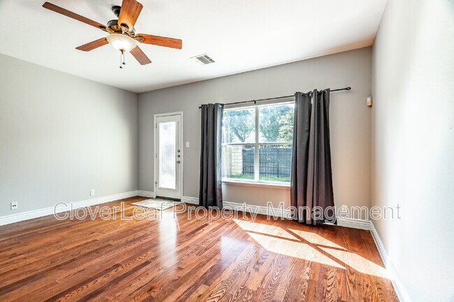 Building Photo - 106 Red Willow