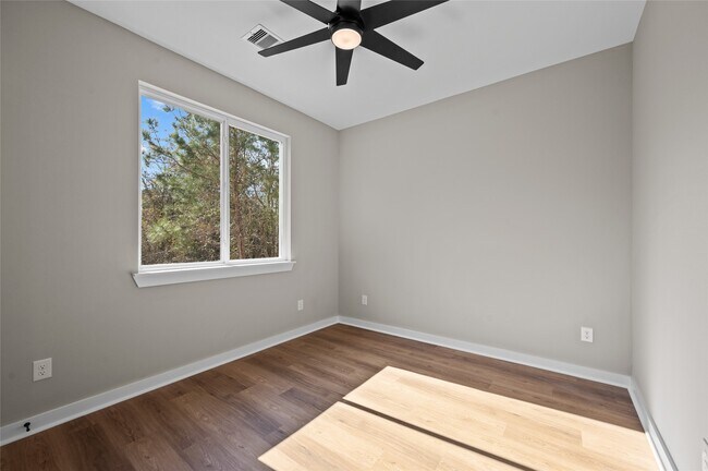 Building Photo - 28407 Champion Oaks Dr