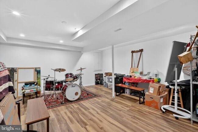 Building Photo - 7011 Fox Chase Rd