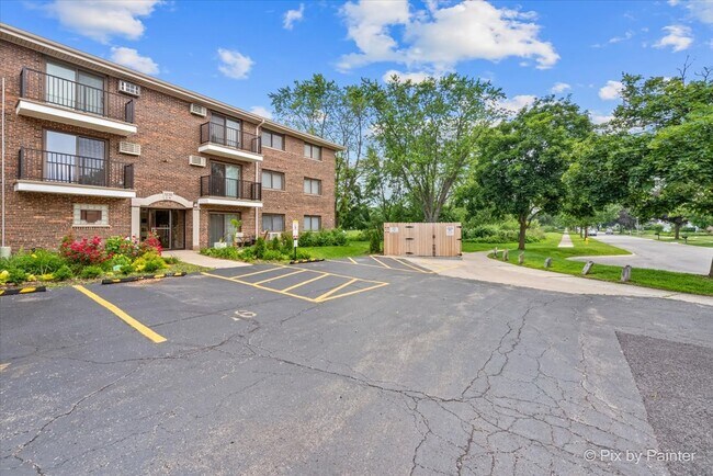 Building Photo - 1220 S Lorraine Rd