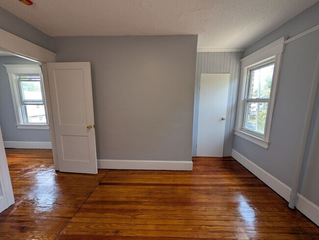 Building Photo - 1409 Mattison Ave
