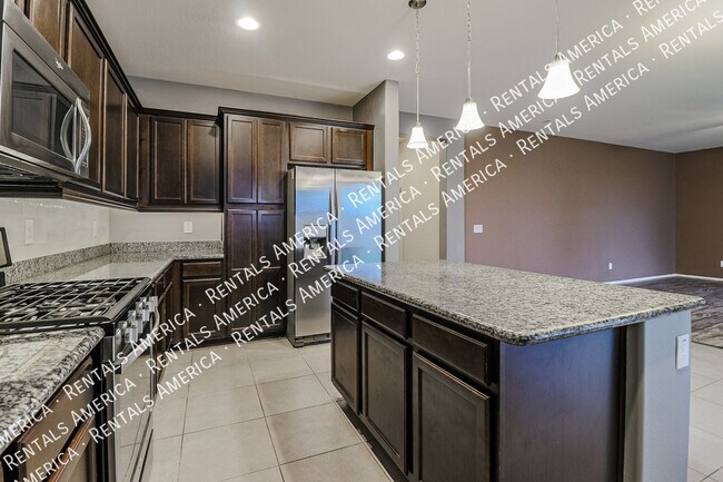 Building Photo - 12114 W Rowel Rd