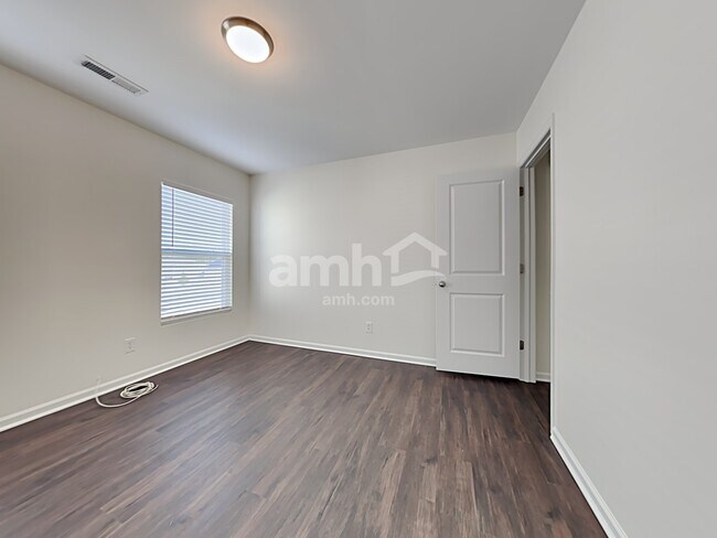 Building Photo - 136 Marinella Dr