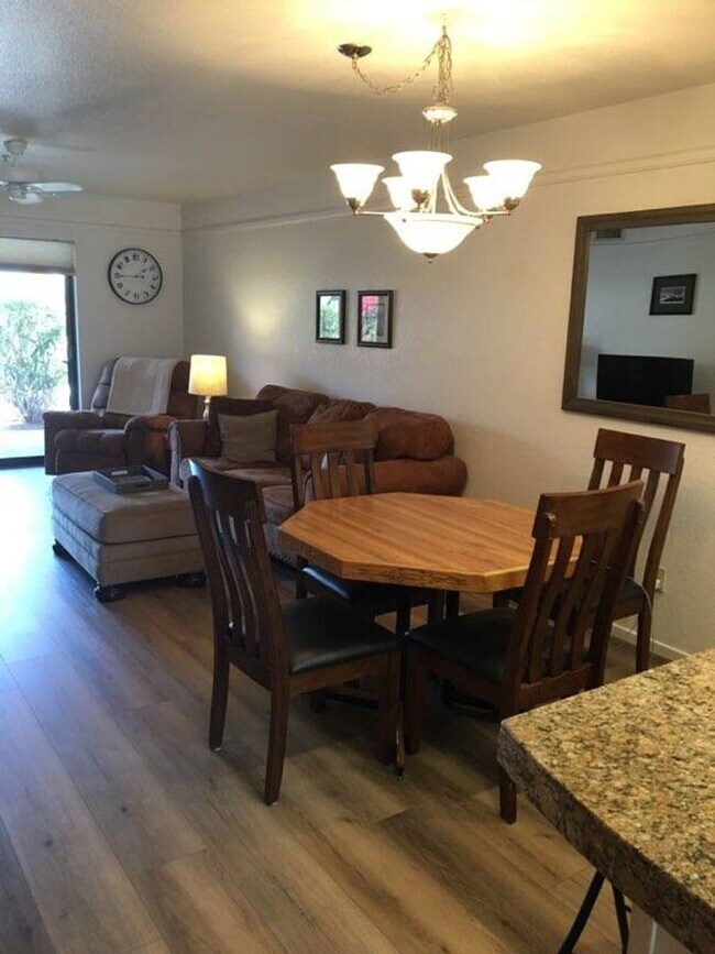 Building Photo - Furnished Condo Summer Rental