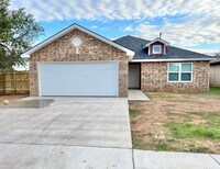 Building Photo - Great brick home near Texas Tech University