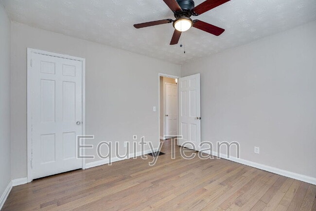 Building Photo - 3918 Odin Ave