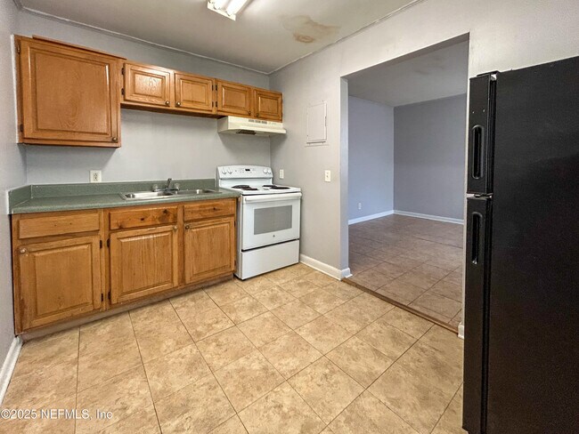 Building Photo - 1122 Woodruff Ave