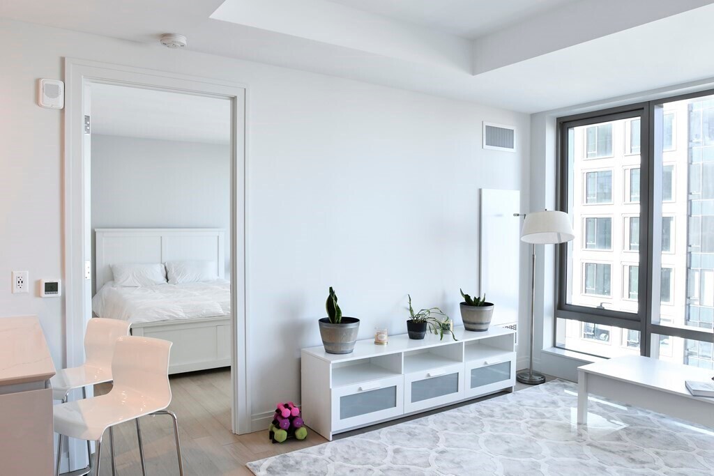 Building Photo - 135 Seaport Blvd