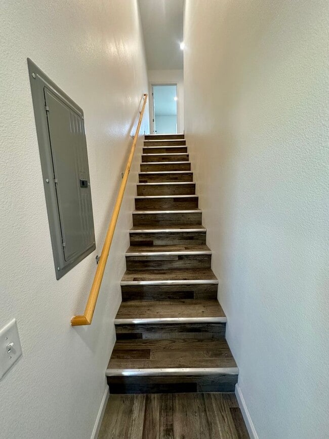 Building Photo - Brand-New 3 Bedroom, 2 Bath Home with Garage