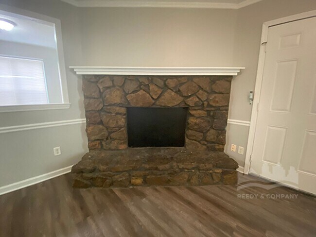 Building Photo - 4608 Sunnyslope Dr