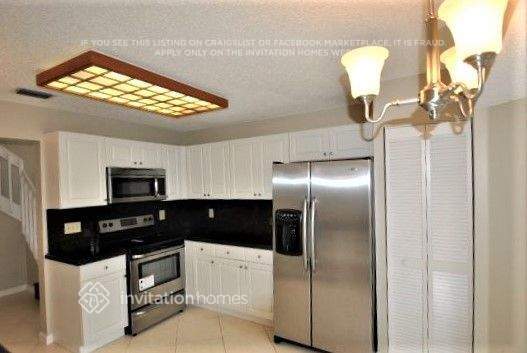 Building Photo - 5426 NW 56th Dr