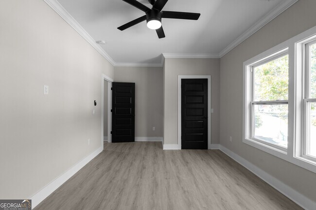 Building Photo - 1331 Diamond Ave SE