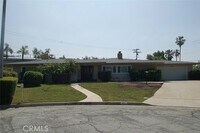 Building Photo - 1365 Deauville Ct
