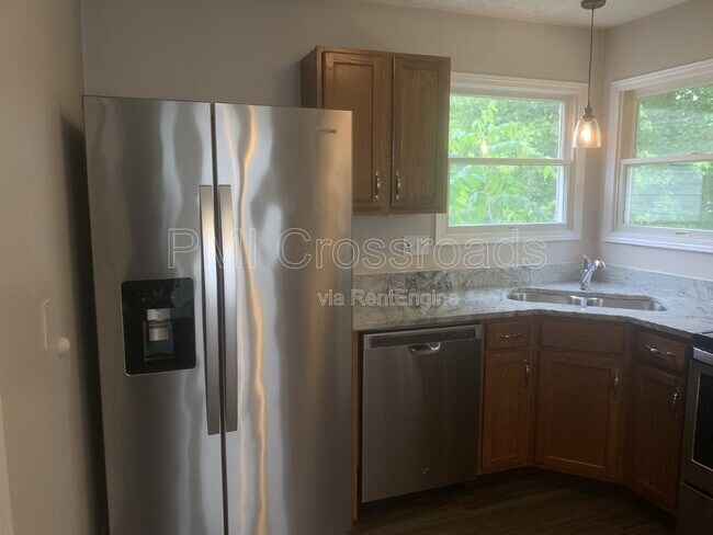 Building Photo - 8620 Olenbrook Dr