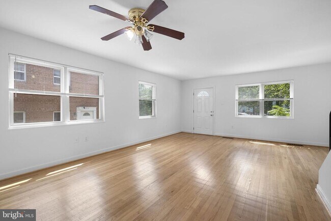 Building Photo - 6212 Carters Ln
