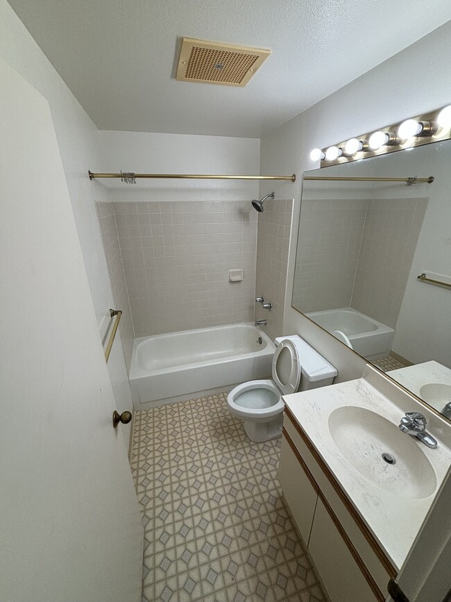 Building Photo - 92-1045-1045 Lalahi St