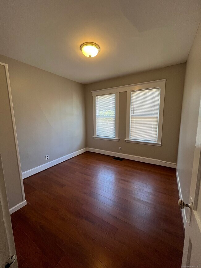 Building Photo - 67 Judson Ave