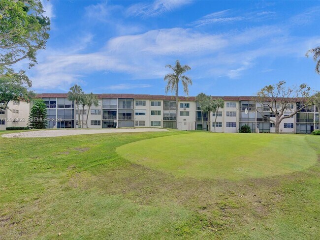 Building Photo - 8962 S Hollybrook Blvd