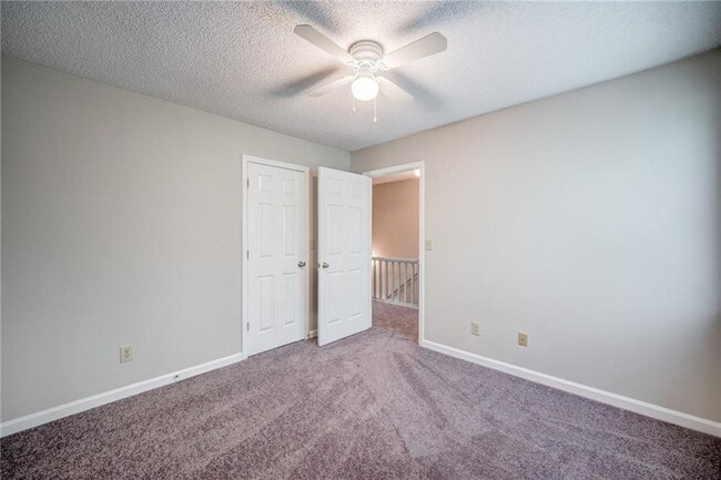 Building Photo - 4084 Hidden Hollow Dr