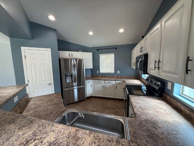 Building Photo - 2459 W Colt Ct