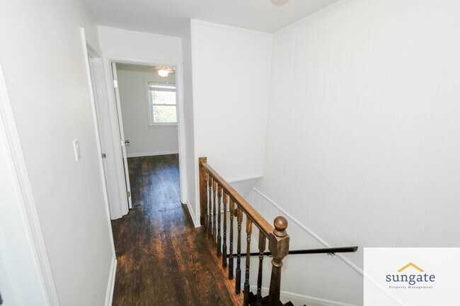 Building Photo - 217 W Edgevale Rd