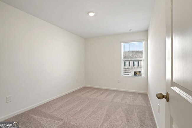 Building Photo - 541 Magnolia Cir
