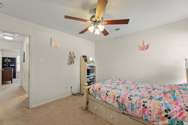 Building Photo - 44 Parkway Pl