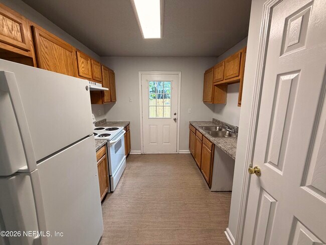 Building Photo - 8225 Eaton Ave